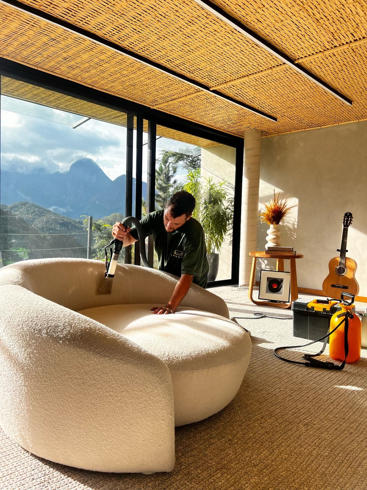 Residência de alto padrão com vista para o Rio